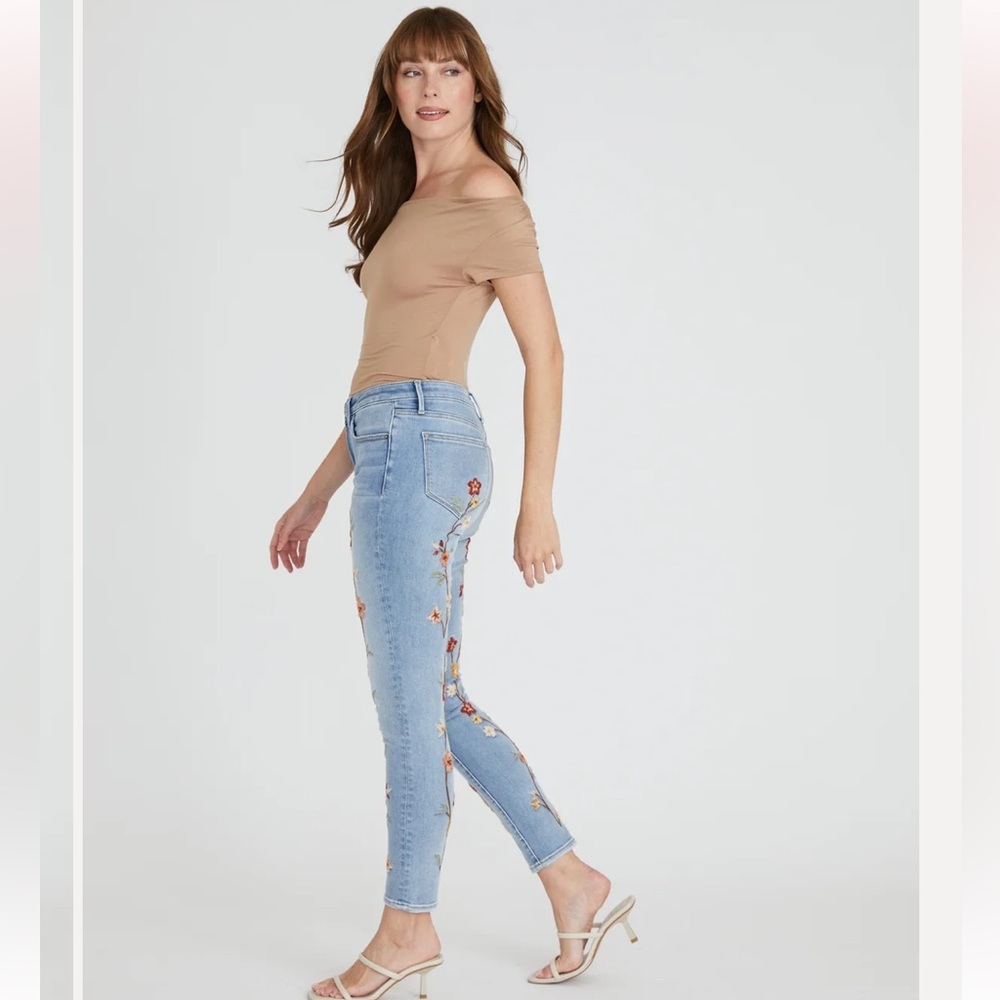 DRIFTWOOD Jackie Skinny - Copper Foliage Embroidered Light Blue Women's Jeans - Picture 4 of 4